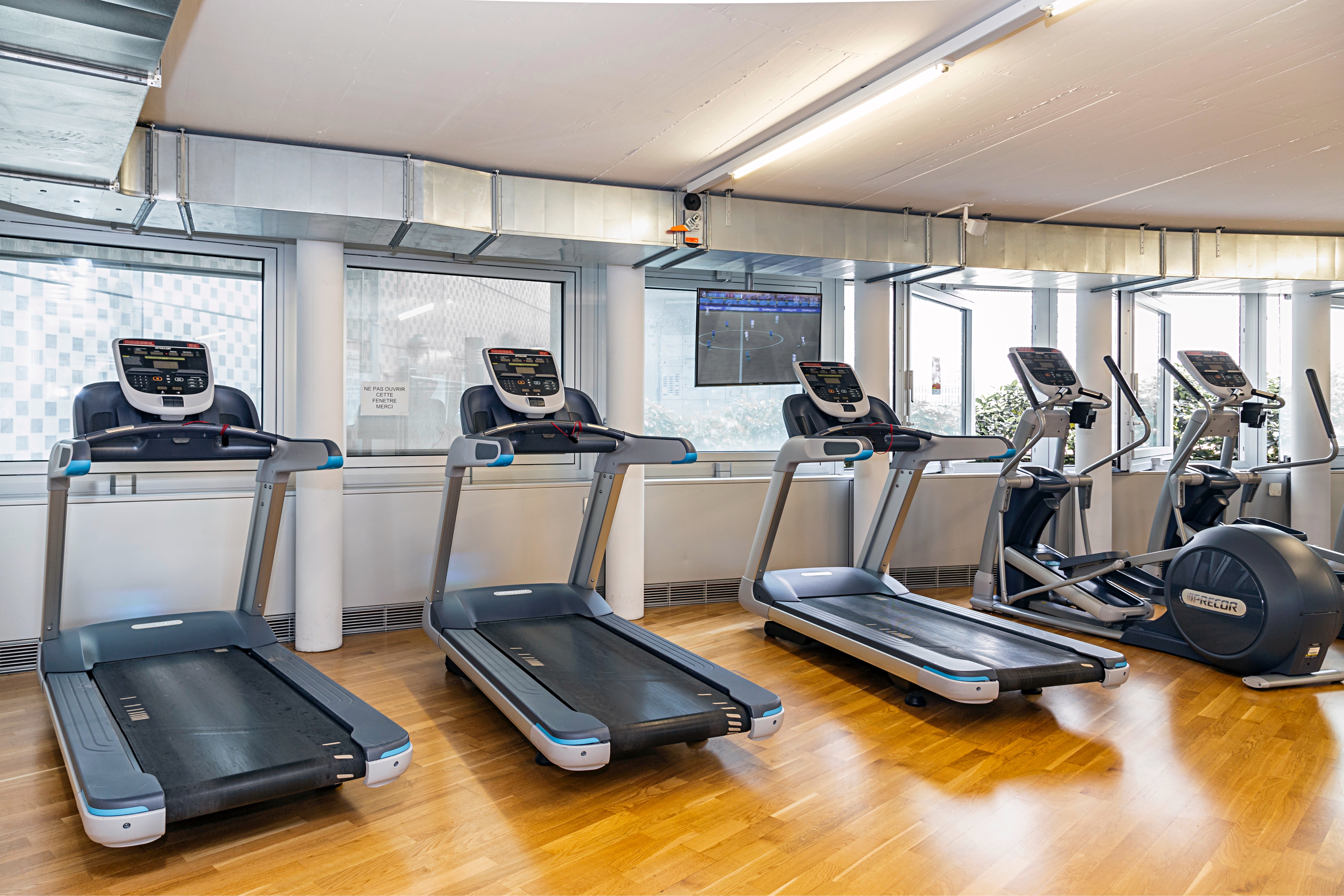 Tapis de course d'endurance ACTIV FITNESS Lausanne Chauderon